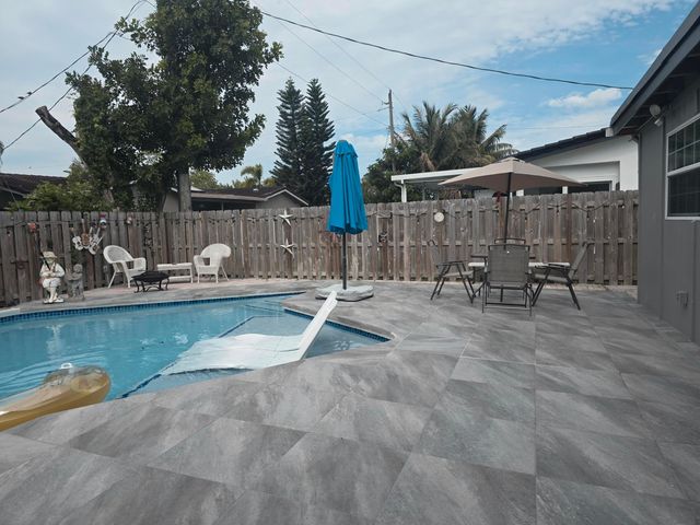 7811 NW 40th Court, Coral Springs, FL 33065