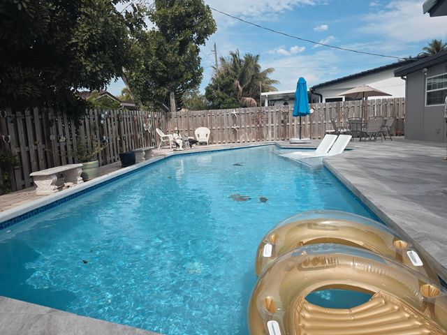 7811 NW 40th Court, Coral Springs, FL 33065
