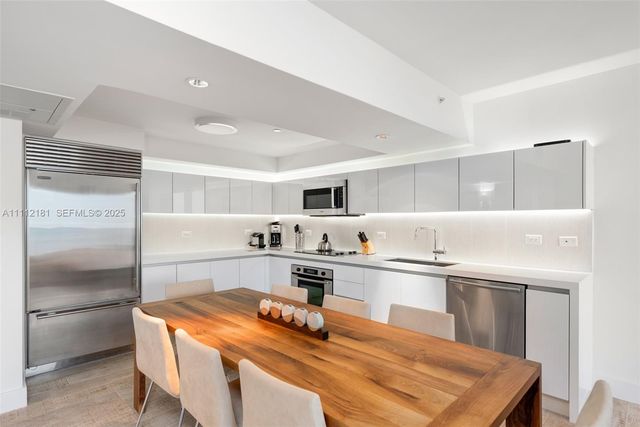 102 24th Street 1219, Miami Beach, FL 33139