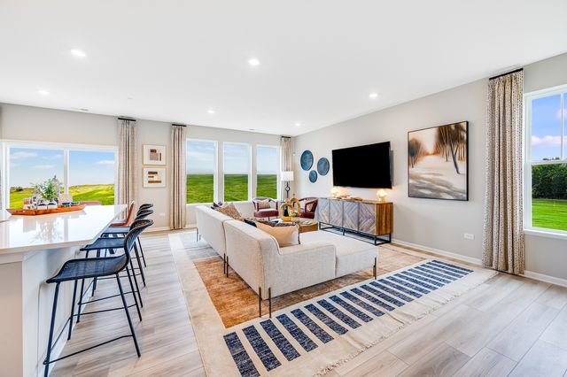 281 Red Oak Circle, Volo, IL 60020