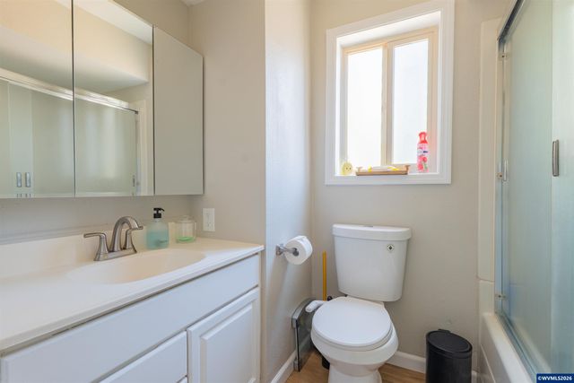 3068 Pringle Rd SE, Salem, OR 97302