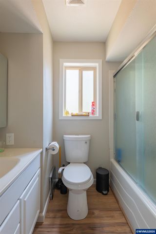 3068 Pringle Rd SE, Salem, OR 97302