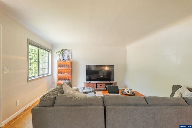 3068 Pringle Rd SE, Salem, OR 97302