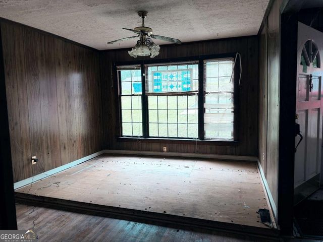 215 Polk Avenue, Dallas, GA 30132
