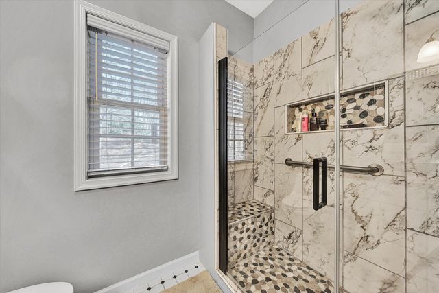 213 Redwood TER, Huddleston, VA 24104