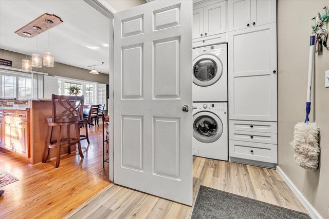 213 Redwood TER, Huddleston, VA 24104