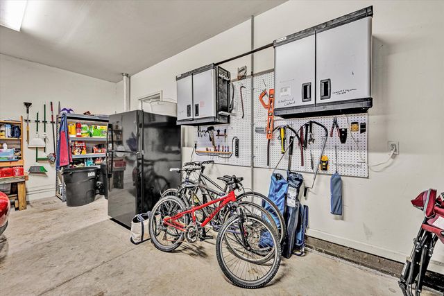 213 Redwood TER, Huddleston, VA 24104