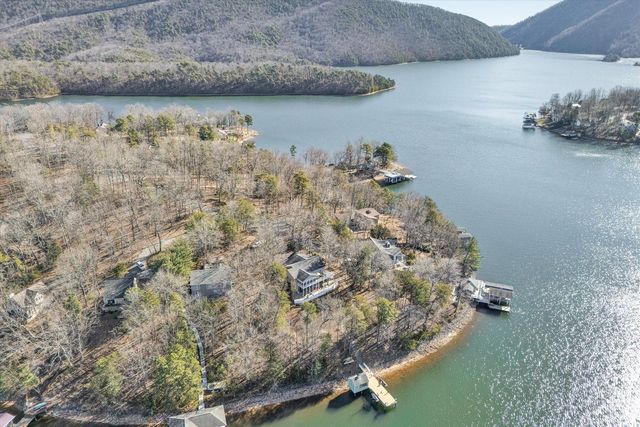 213 Redwood TER, Huddleston, VA 24104