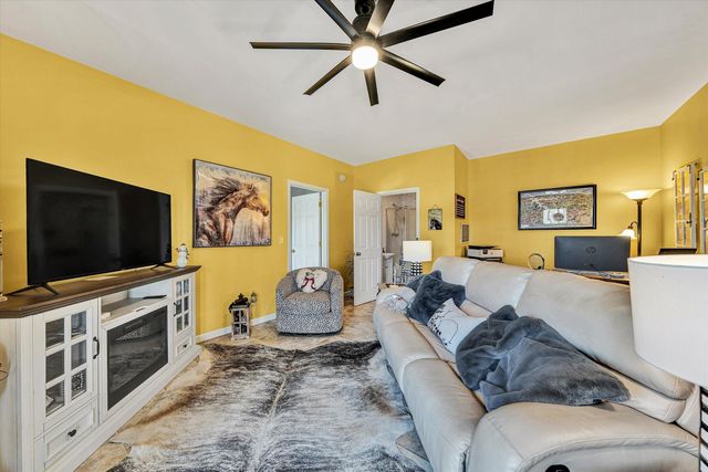 213 Redwood TER, Huddleston, VA 24104