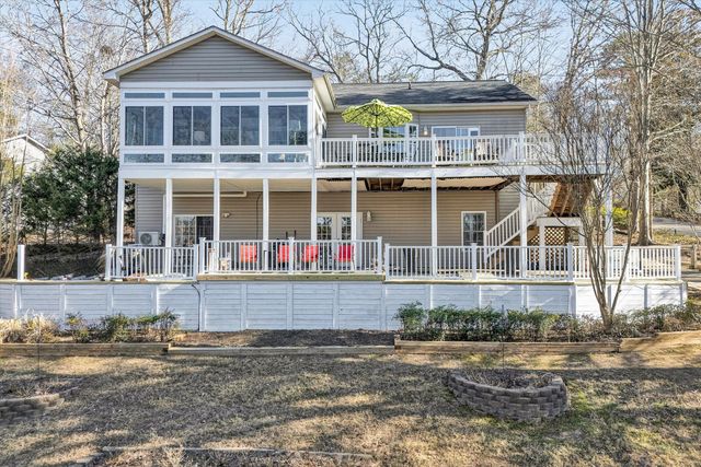 213 Redwood TER, Huddleston, VA 24104