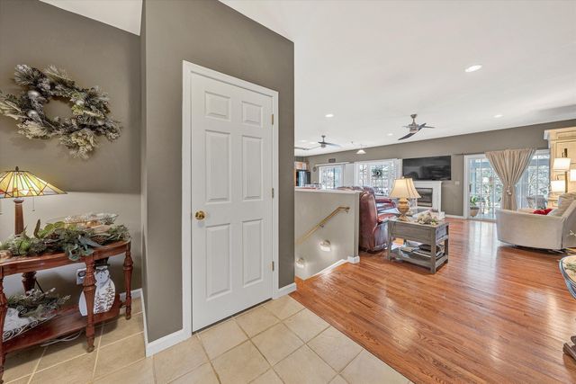 213 Redwood TER, Huddleston, VA 24104