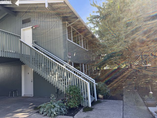 2044 W 17TH Ave, Eugene, OR 97402