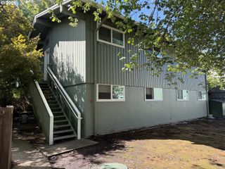 2044 W 17TH Ave, Eugene, OR 97402