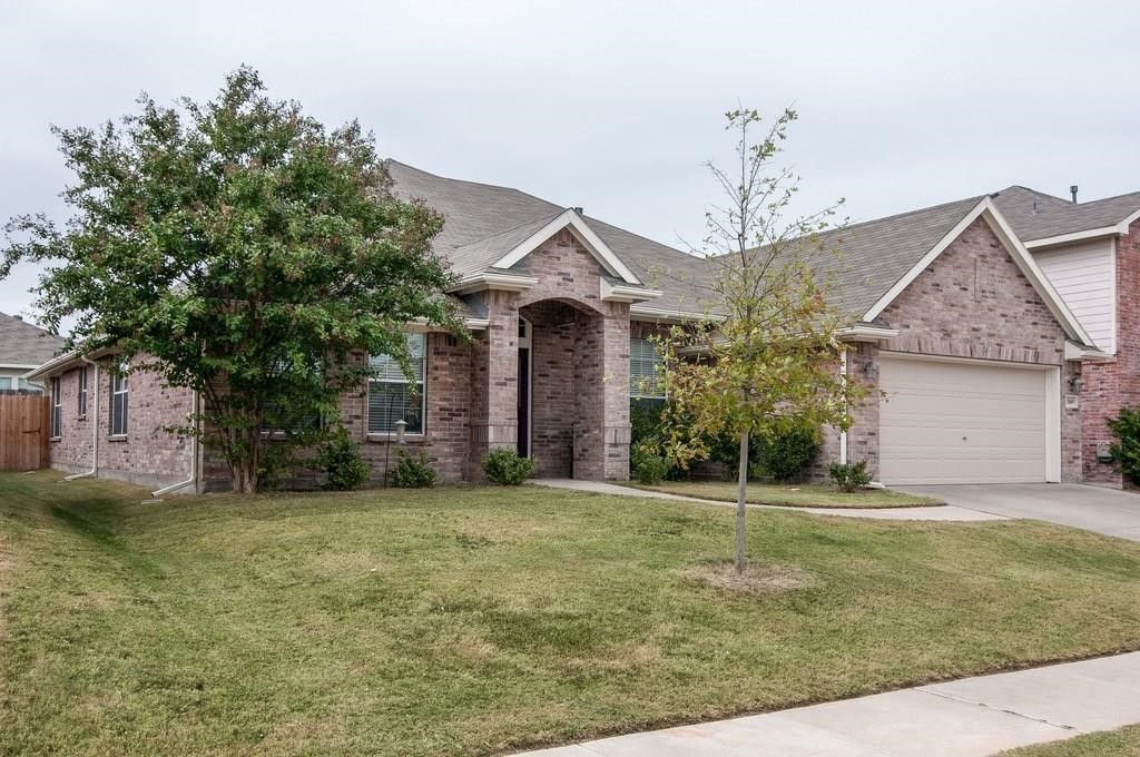 13049 Fencerow Road, Fort Worth, TX 76244