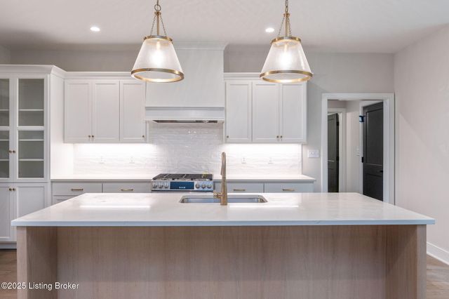 3015 Heather Green Blvd, La Grange, KY 40031