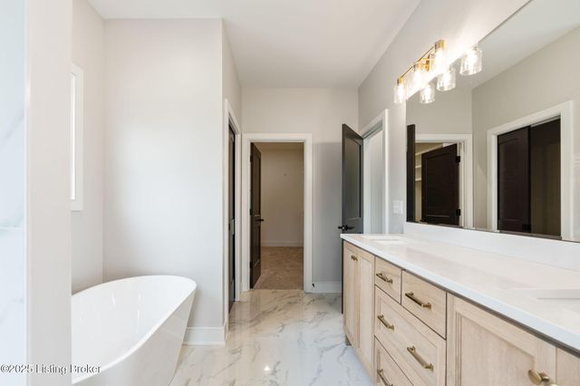 3015 Heather Green Blvd, La Grange, KY 40031