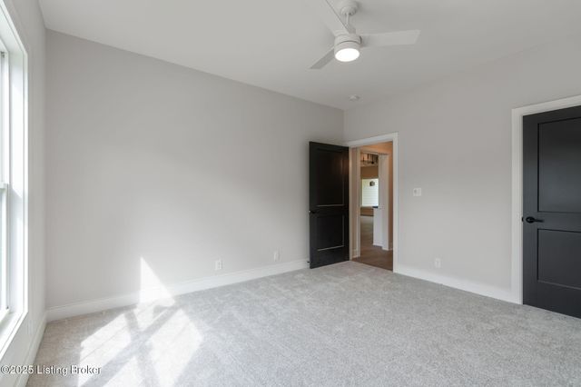 3015 Heather Green Blvd, La Grange, KY 40031