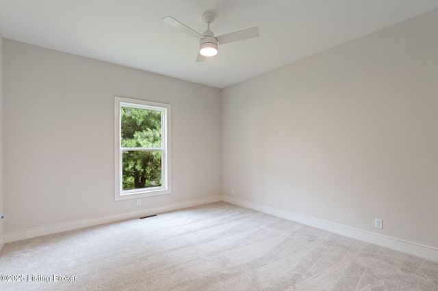 3015 Heather Green Blvd, La Grange, KY 40031