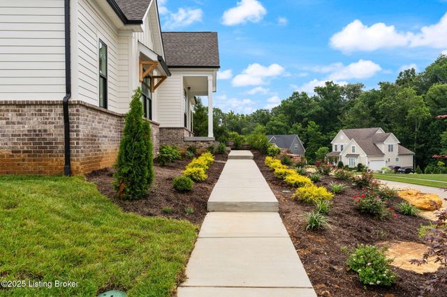 3015 Heather Green Blvd, La Grange, KY 40031