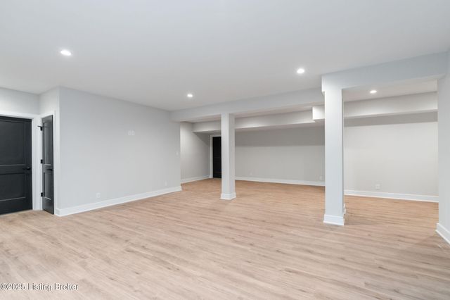 3015 Heather Green Blvd, La Grange, KY 40031