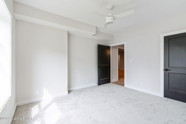 3015 Heather Green Blvd, La Grange, KY 40031