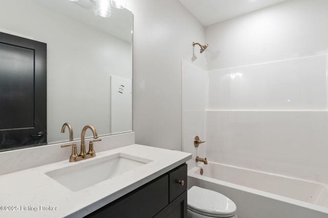 3015 Heather Green Blvd, La Grange, KY 40031