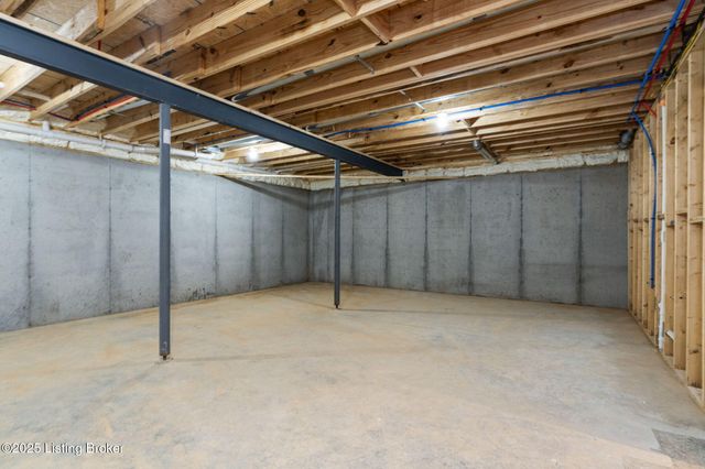 3015 Heather Green Blvd, La Grange, KY 40031