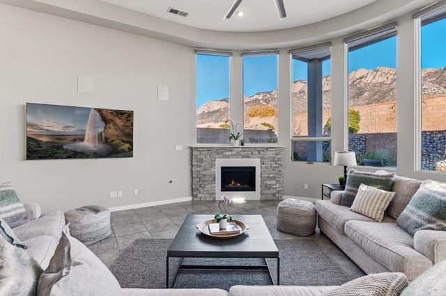 9520 Ridge Vista Drive NE, Albuquerque, NM 87122