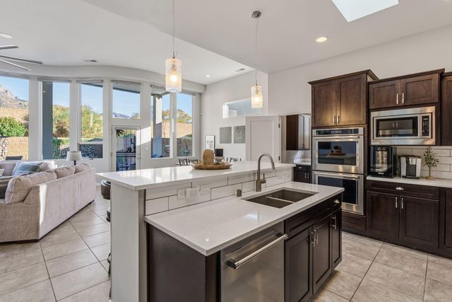 9520 Ridge Vista Drive NE, Albuquerque, NM 87122