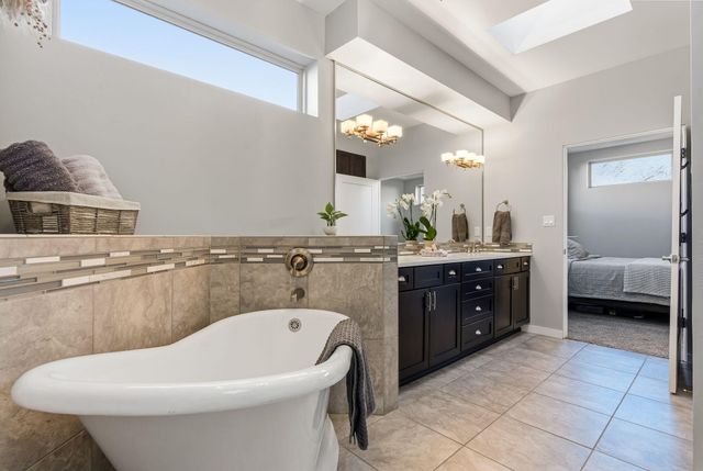 9520 Ridge Vista Drive NE, Albuquerque, NM 87122