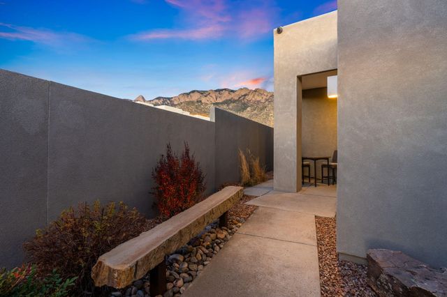 9520 Ridge Vista Drive NE, Albuquerque, NM 87122