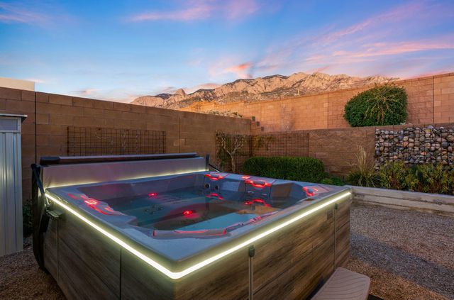 9520 Ridge Vista Drive NE, Albuquerque, NM 87122