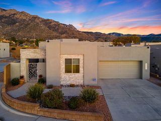 9520 Ridge Vista Drive NE, Albuquerque, NM 87122