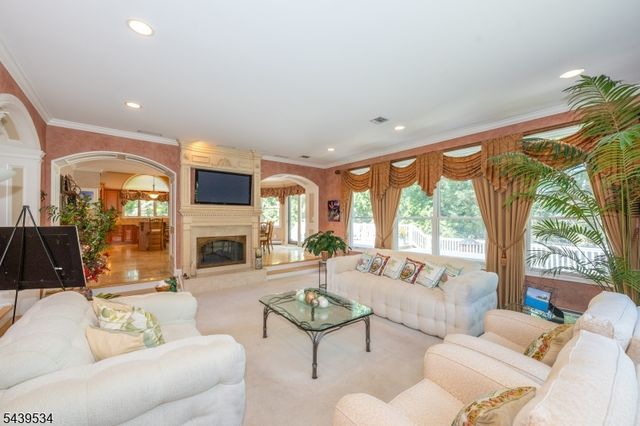 9 Ralph Dr, Fairfield Twp., NJ 07004