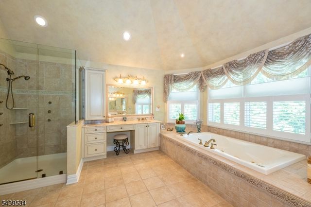 9 Ralph Dr, Fairfield Twp., NJ 07004