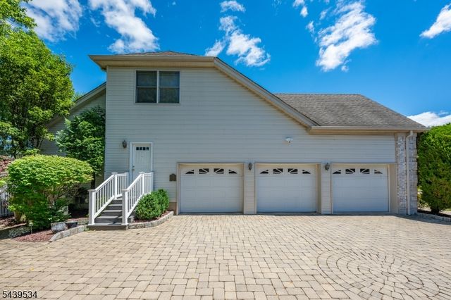 9 Ralph Dr, Fairfield Twp., NJ 07004
