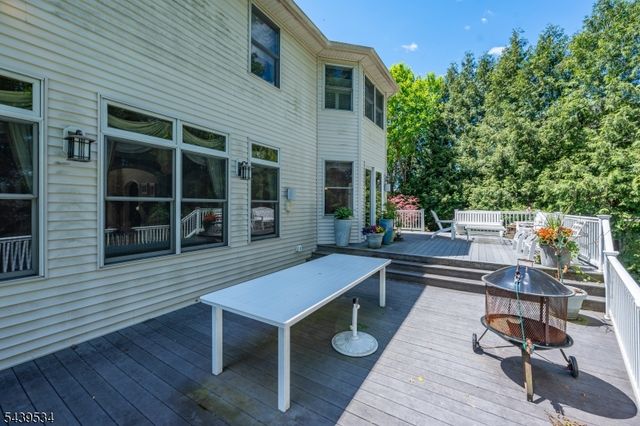 9 Ralph Dr, Fairfield Twp., NJ 07004
