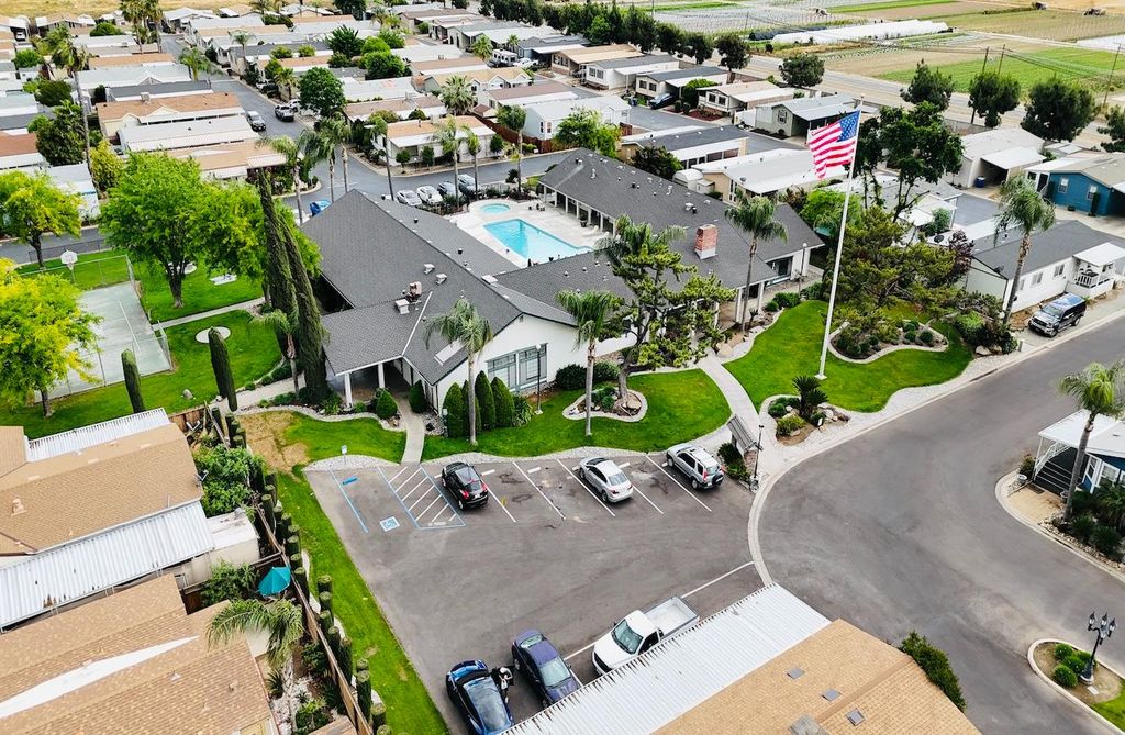 Image 19 of property listing at 2575 S Willow Ave N # 210, Fresno, CA 93725