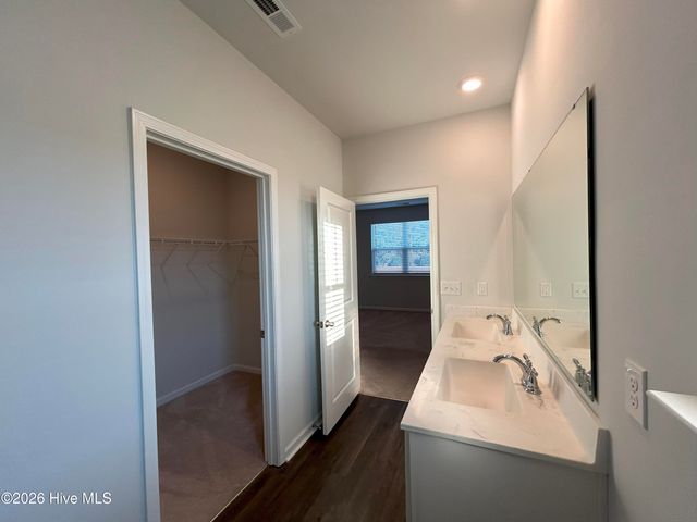 448 St Kitts Way, Winnabow, NC 28479