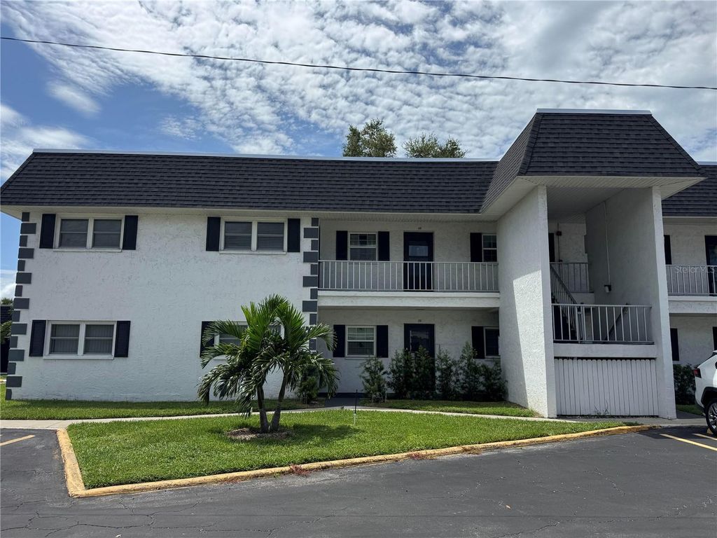 Image 1 of property listing at 204 46TH AVENUE TERRACE W 411, Bradenton, FL 34207