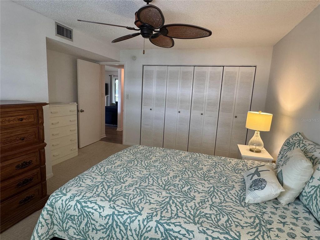 Image 19 of property listing at 204 46TH AVENUE TERRACE W 411, Bradenton, FL 34207