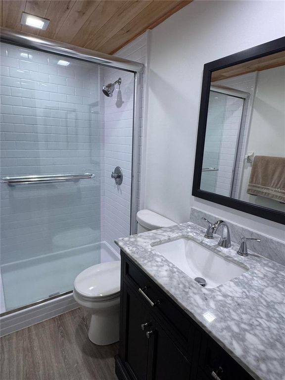 Image 21 of property listing at 204 46TH AVENUE TERRACE W 411, Bradenton, FL 34207