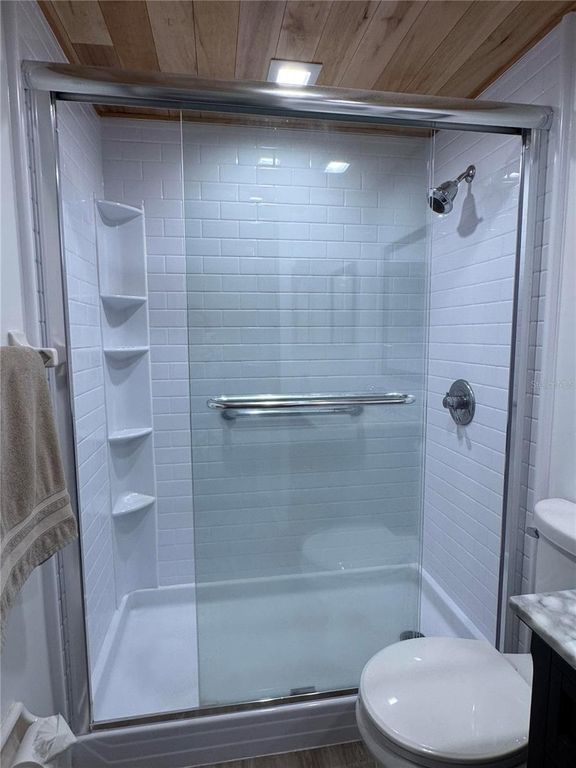 Image 22 of property listing at 204 46TH AVENUE TERRACE W 411, Bradenton, FL 34207