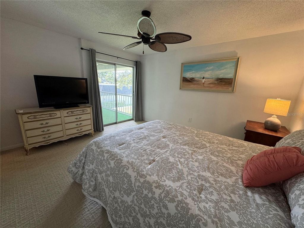 Image 24 of property listing at 204 46TH AVENUE TERRACE W 411, Bradenton, FL 34207