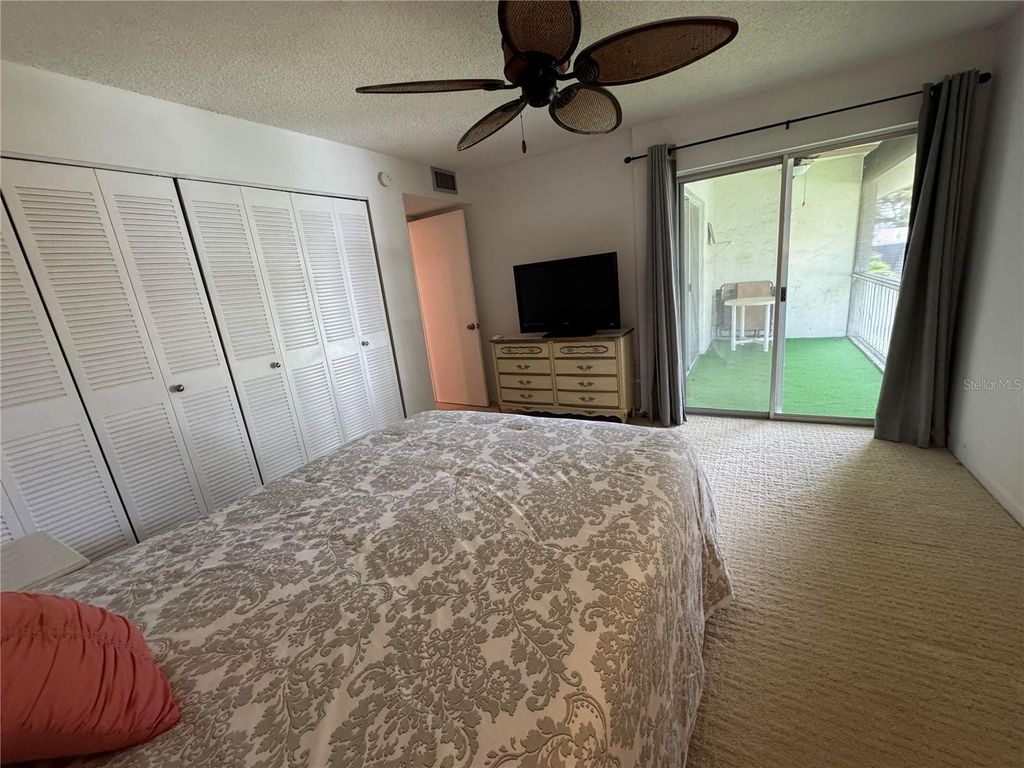 Image 25 of property listing at 204 46TH AVENUE TERRACE W 411, Bradenton, FL 34207
