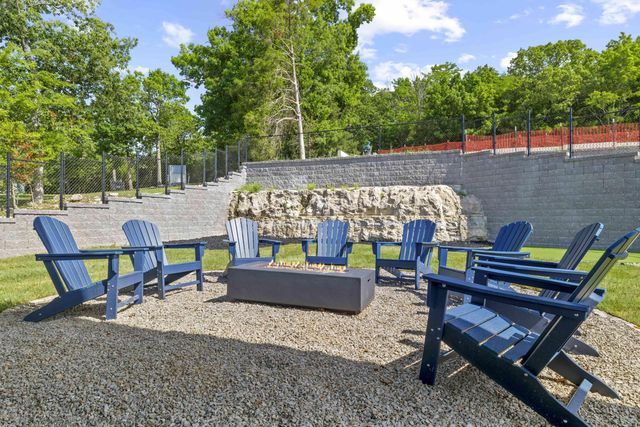 46 Teak Drive 17, Reeds Spring, MO 65737