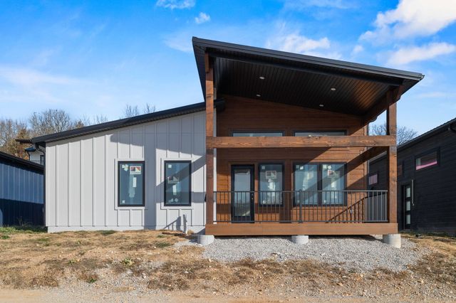 46 Teak Drive 17, Reeds Spring, MO 65737