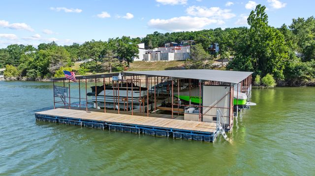 46 Teak Drive 17, Reeds Spring, MO 65737