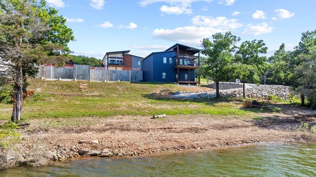 46 Teak Drive 17, Reeds Spring, MO 65737