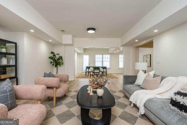 1470 Rolling Links Drive, Milton, GA 30004